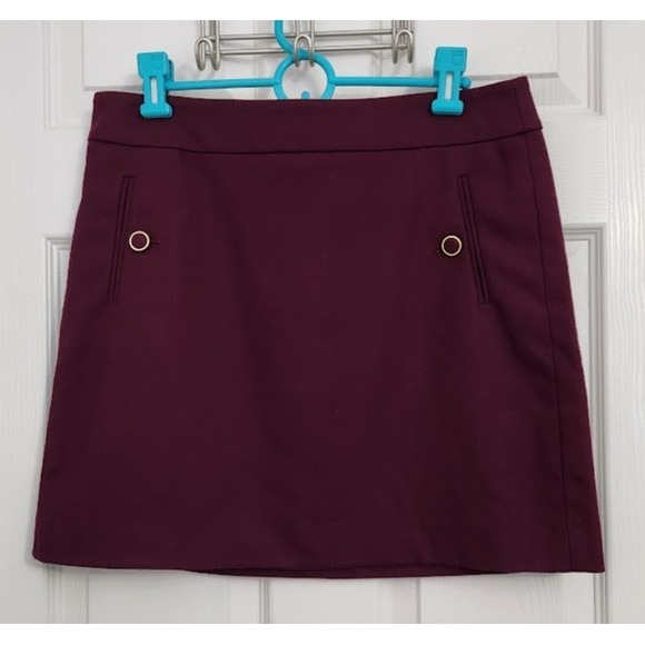 LOFT Dresses & Skirts - LOFT Women's Burgundy A-Line Mini Skirt Size 6 Pockets Gold Hardware Zipper E40